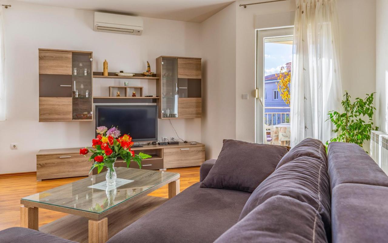 Istriensonne - Apartments Veruda Mit Grillterrasse PUY 외부 사진