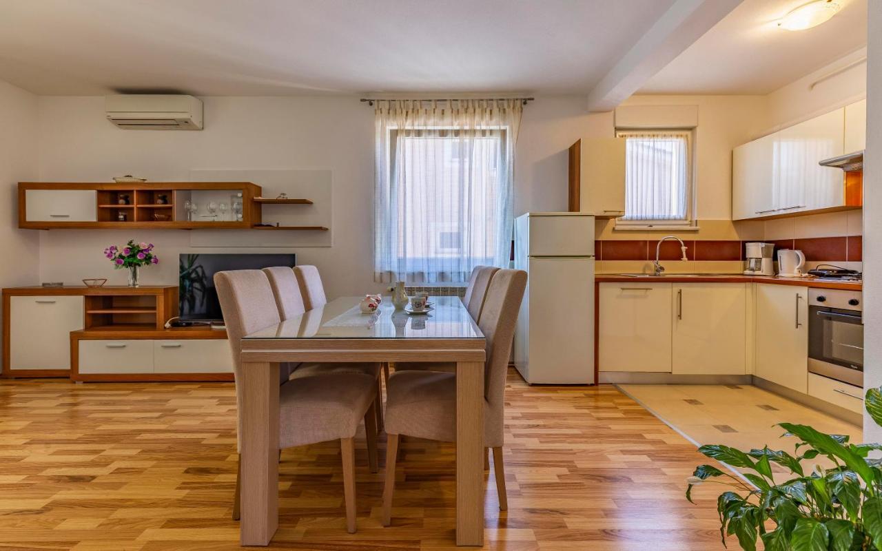 Istriensonne - Apartments Veruda Mit Grillterrasse PUY 외부 사진