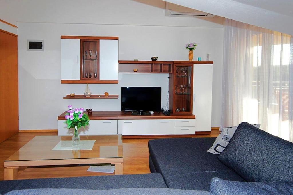 Istriensonne - Apartments Veruda Mit Grillterrasse PUY 외부 사진